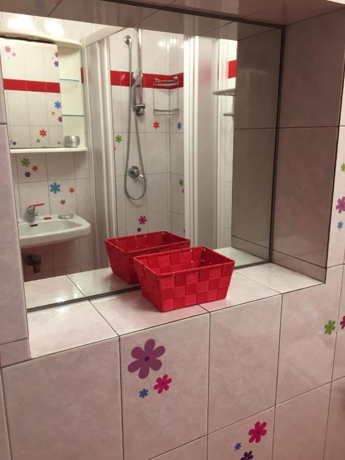 Petit Bijou Apartment Варена Екстериор снимка